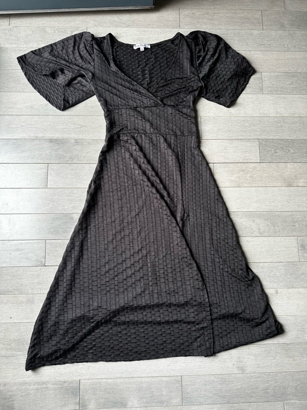 Women’s Black Velvet Torch V Neck A Line Lantern Sleeve Formal Midi Dress Size L